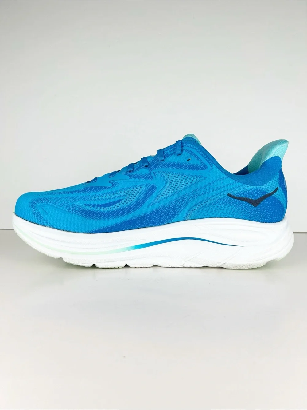 Hoka Clifton 10 Wide Skyward Blue Lightweight Running Shoe Sneaker 12.5 EEEE